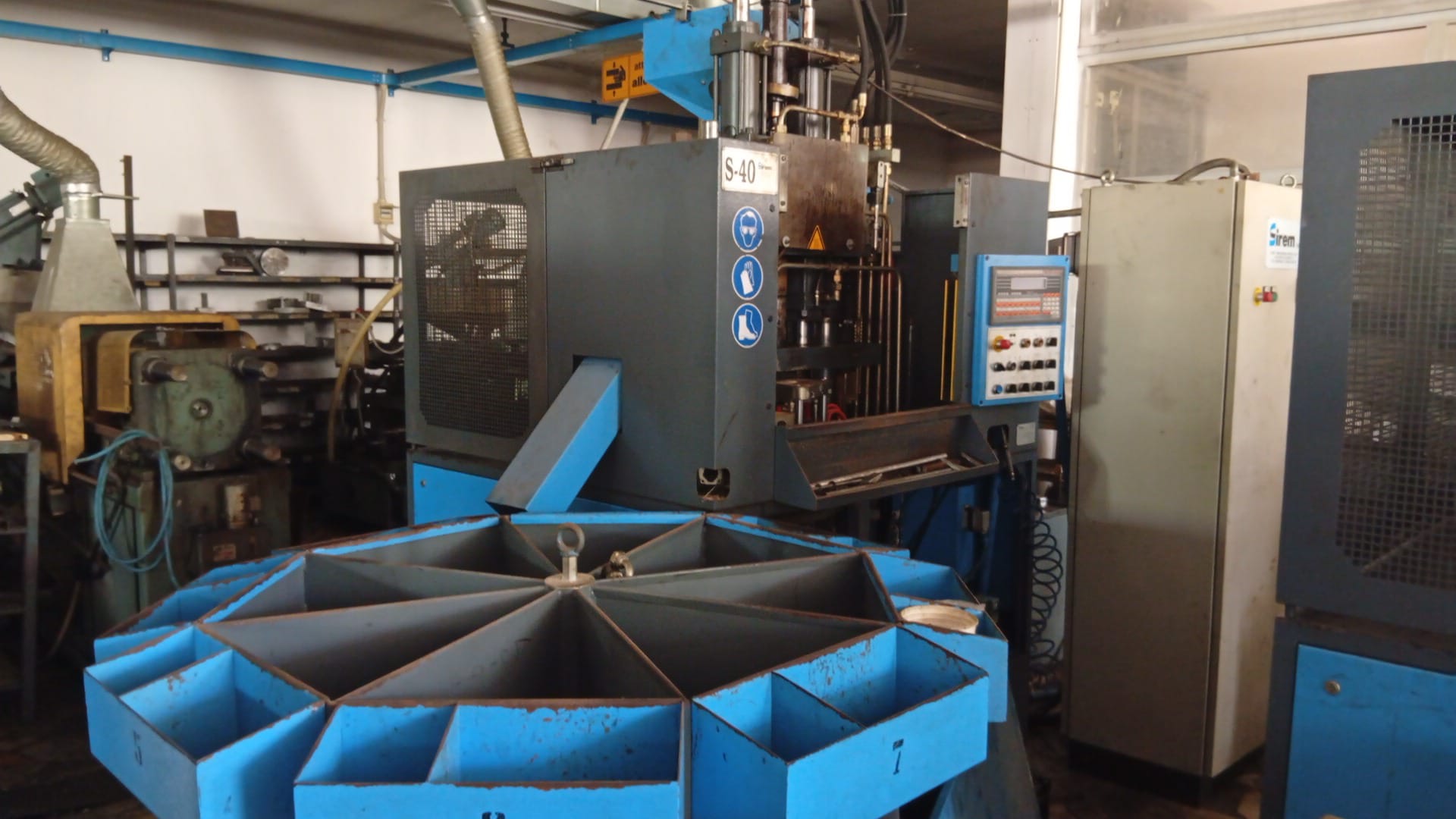 SIREM S40 Pressa rotativa ad iniezione stampaggio Tacchi 