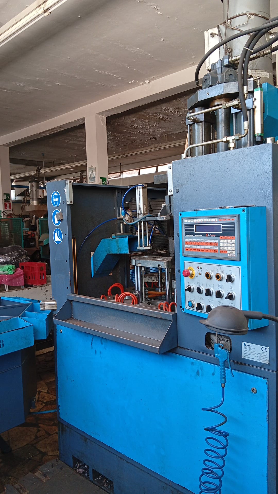 SIREM S40 Pressa rotativa ad iniezione stampaggio Tacchi