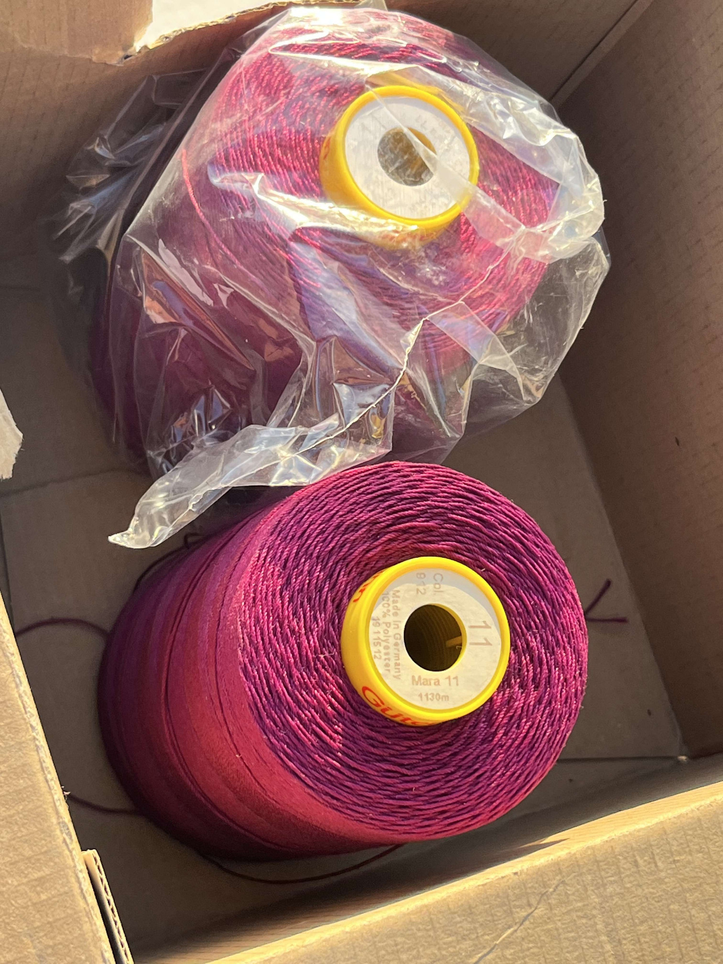 Filo Poliestere GUTERMANN fucsia 