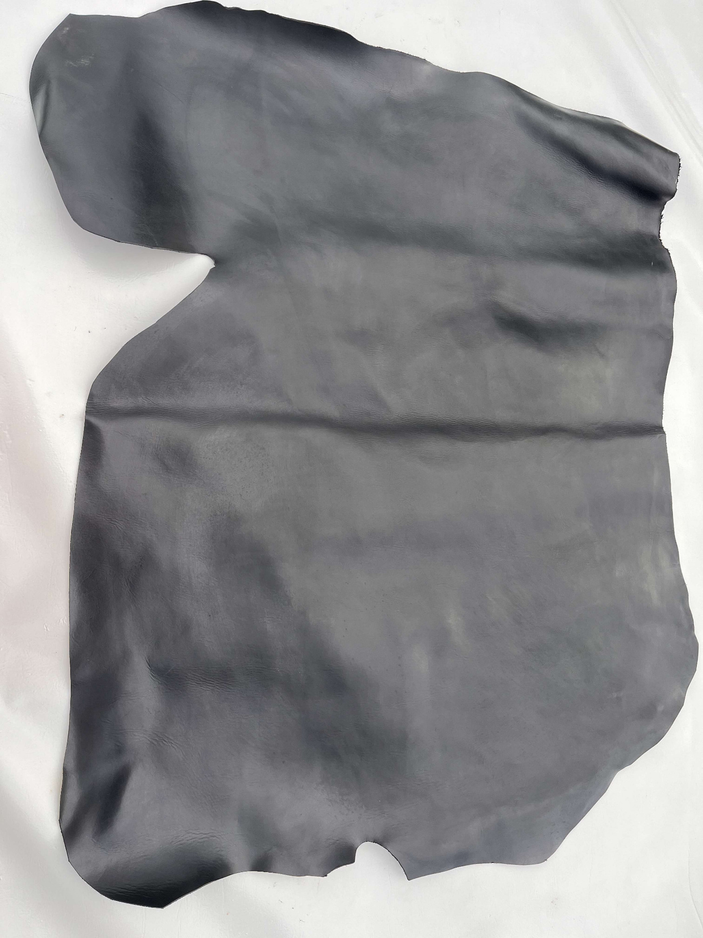 Pelle a vegetale liscia colore Nero anilina 